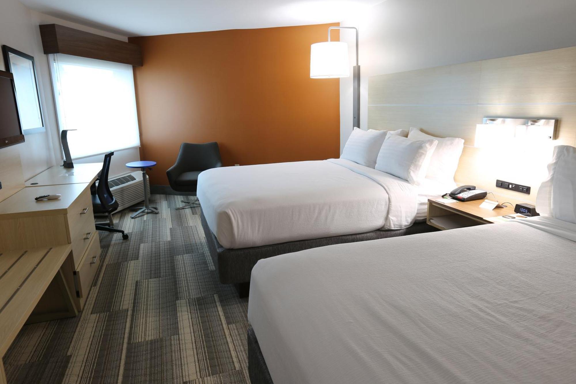 Standard Room with Two Queen Beds