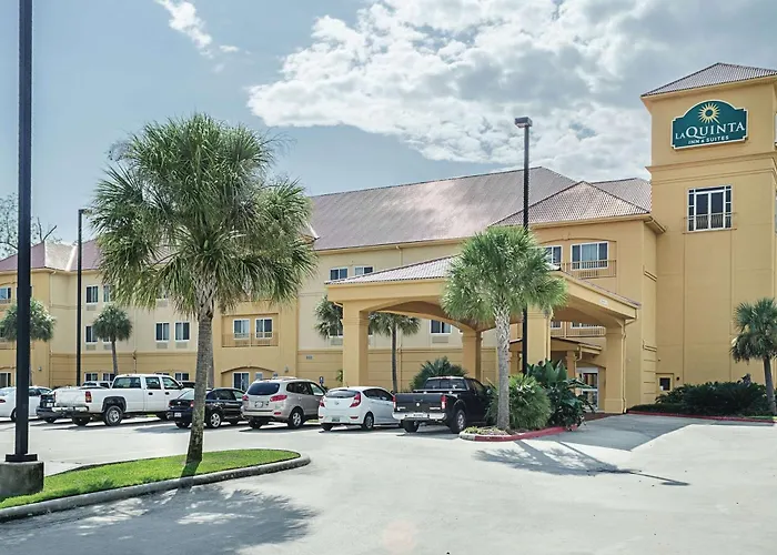 La Quinta By Wyndham Biloxi Hotel