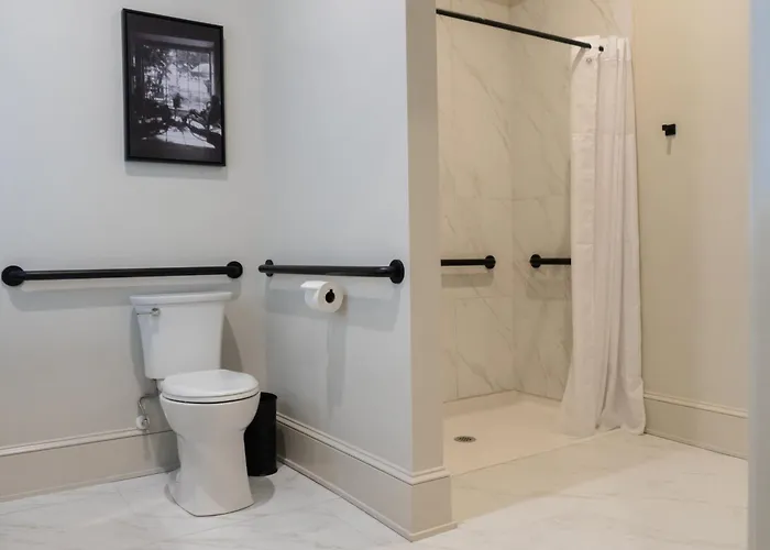 Biloxi HotelsWhite House